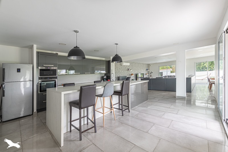 Vente Maison ST GERMAIN DU PUCH - 6 pièces -192 m² - (33750)