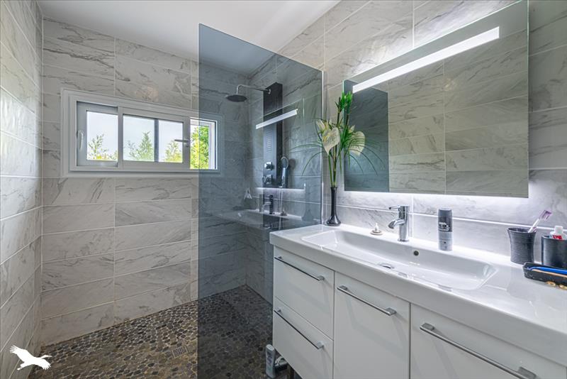 Vente Maison ST GERMAIN DU PUCH - 6 pièces -192 m² - (33750)