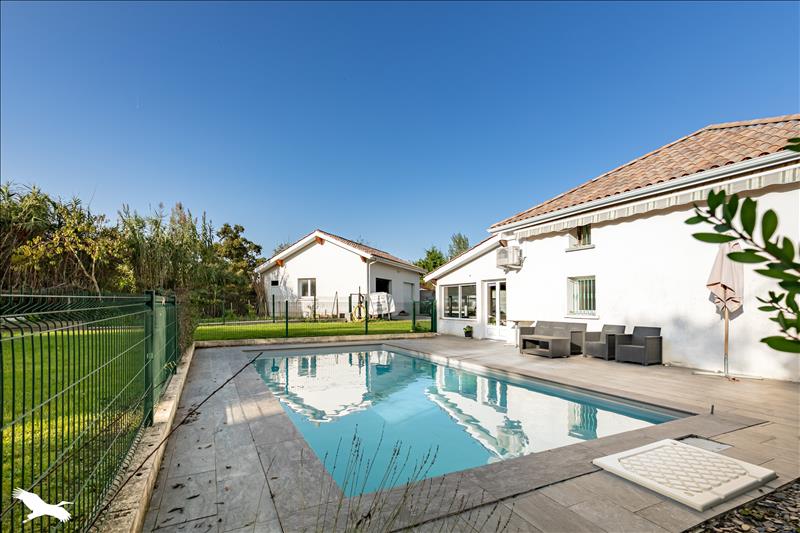 Vente Maison BEYCHAC ET CAILLAU - 7 pièces -177 m² - (33750)