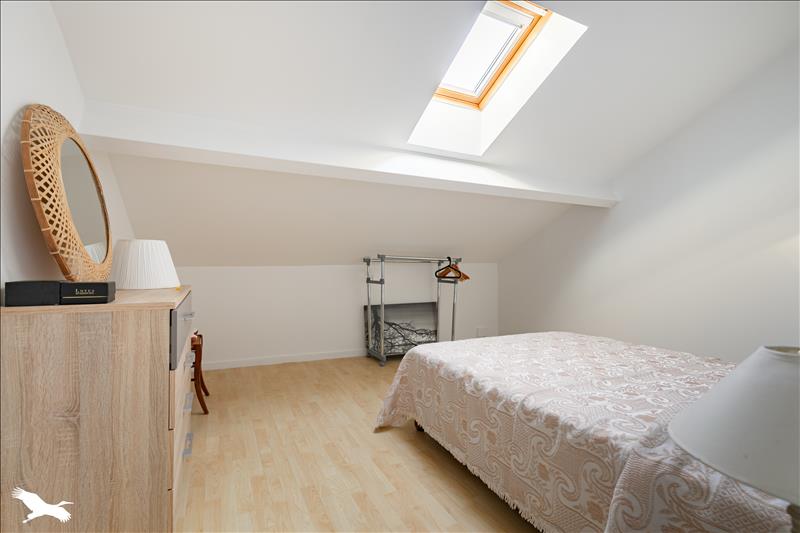 Vente Maison BEYCHAC ET CAILLAU - 7 pièces -177 m² - (33750)