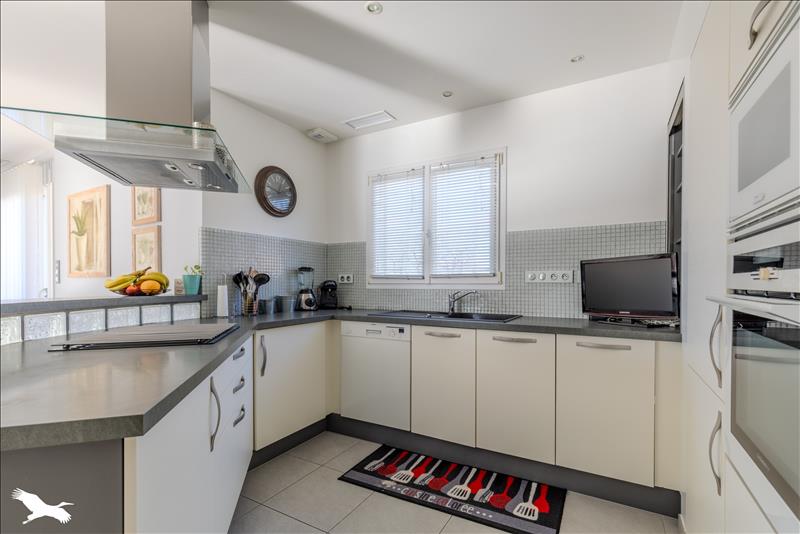 Vente Maison POMPIGNAC - 8 pièces -254 m² - (33370)