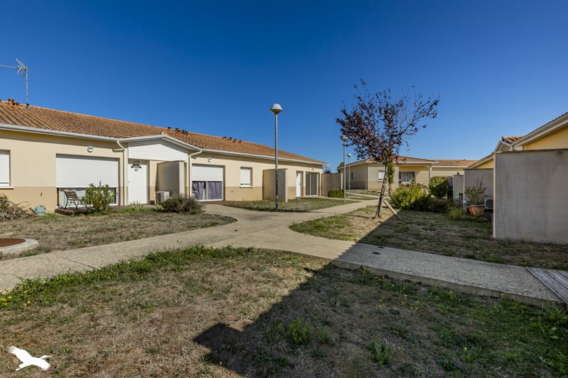 Vente Appartement POMPIGNAC - 2 pièces -45 m² - (33370)
