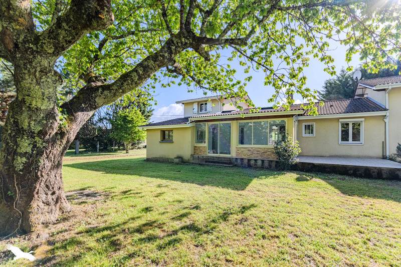 Vente Maison SALLEBOEUF - 7 pièces -120 m² - (33370)