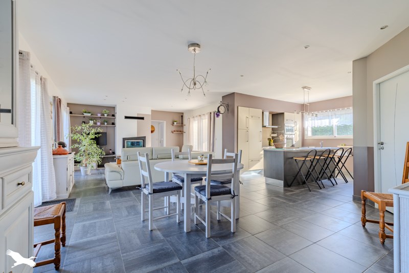 Vente Maison BEYCHAC ET CAILLAU - 5 pièces -130 m² - (33750)