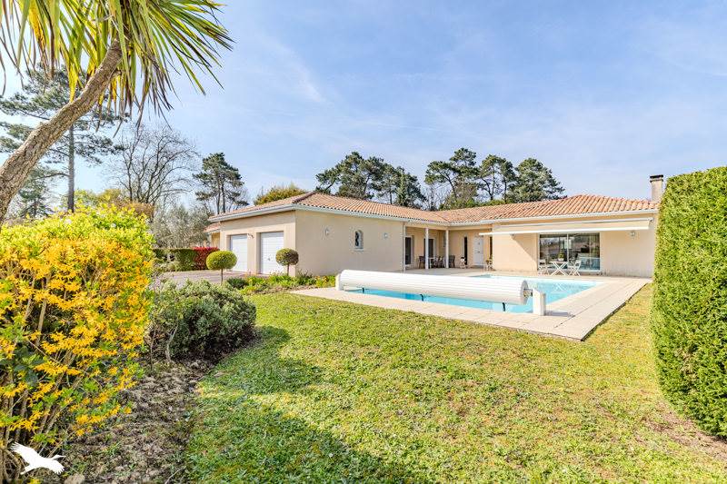 Vente Maison POMPIGNAC - 6 pièces -156 m² - (33370)