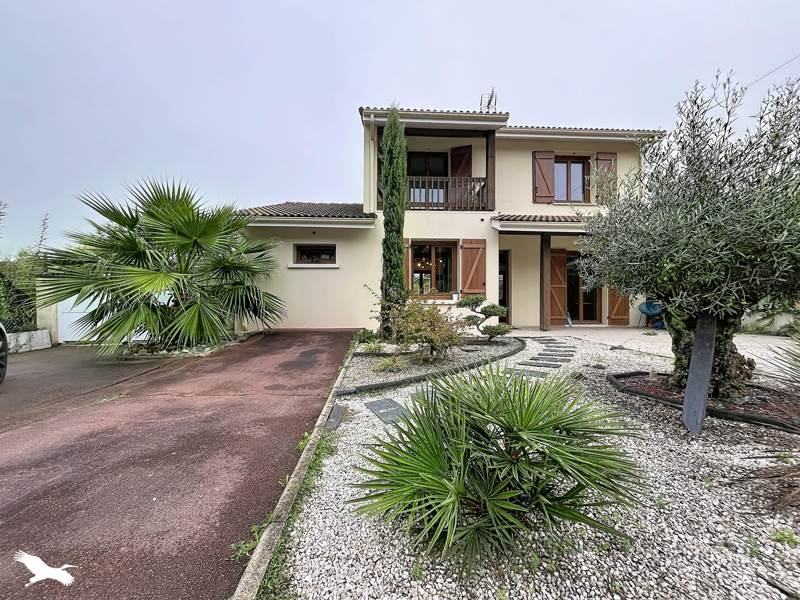 Vente Maison Sallebœuf 33370 6 pièces - 120 m²