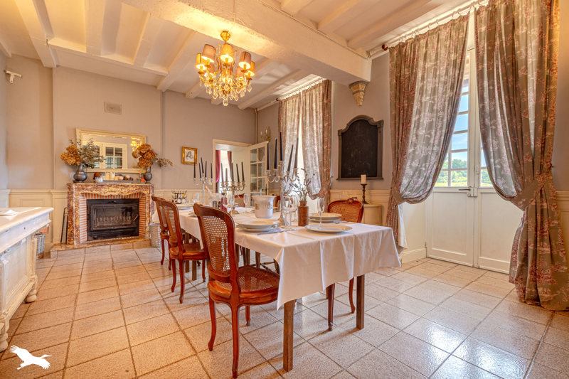 Vente Maison CHAMBORET - 14 pièces -430 m² - (87140)