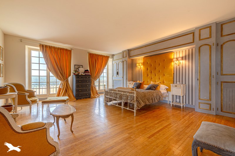 Vente Maison CHAMBORET - 14 pièces -430 m² - (87140)