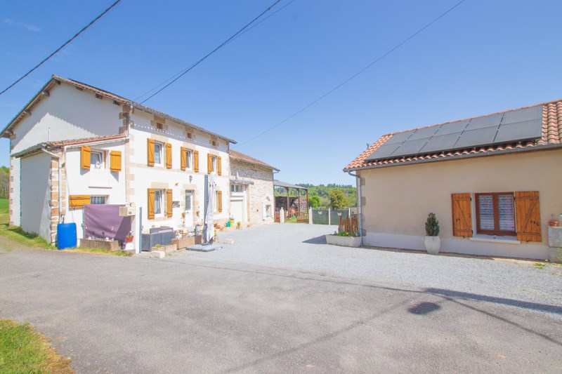 Vente Maison THOURON - 10 pièces -210 m² - (87140)
