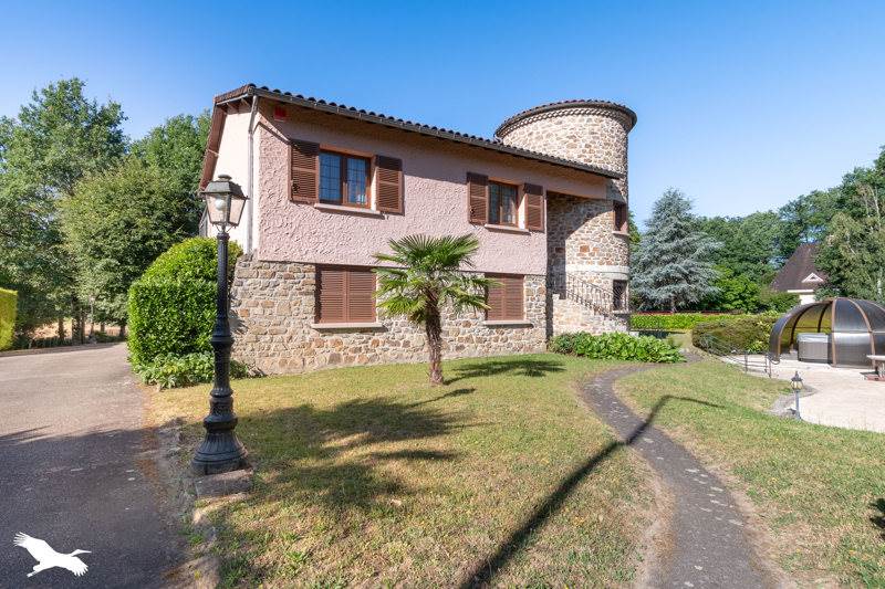 Vente Maison LIMOGES - 6 pièces -166 m² - (87280)
