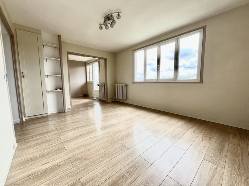 Vente Appartement LES CLAYES SOUS BOIS - 4 pièces -64 m² - (78340)