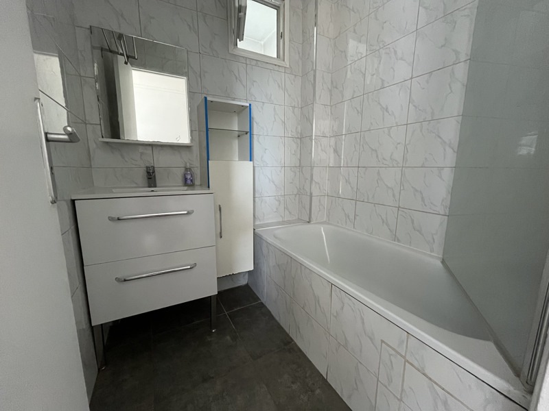 Vente Appartement LES CLAYES SOUS BOIS - 4 pièces -64 m² - (78340)
