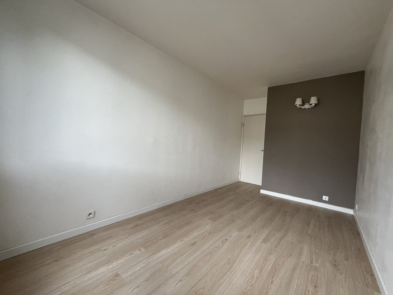 Vente Appartement LES CLAYES SOUS BOIS - 3 pièces -64 m² - (78340)