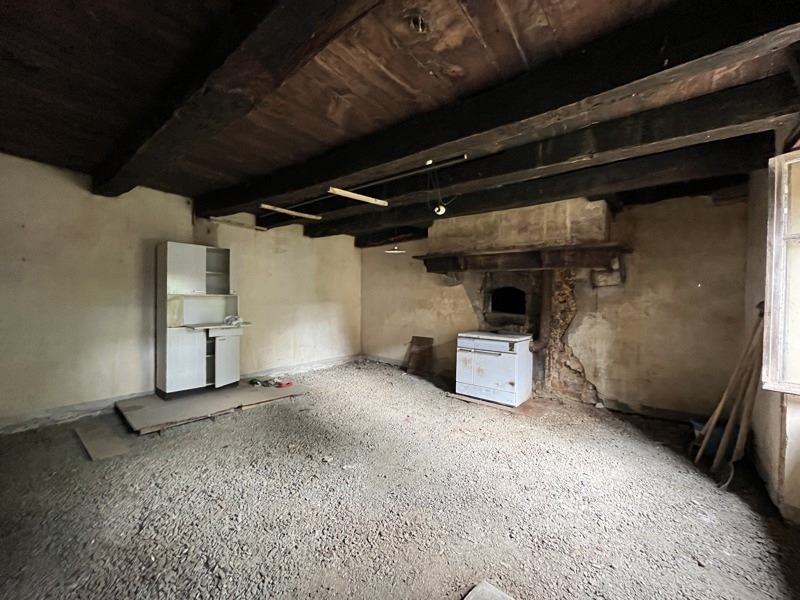 Vente Maison ROCHECHOUART - 2 pièces -134 m² - (87600)