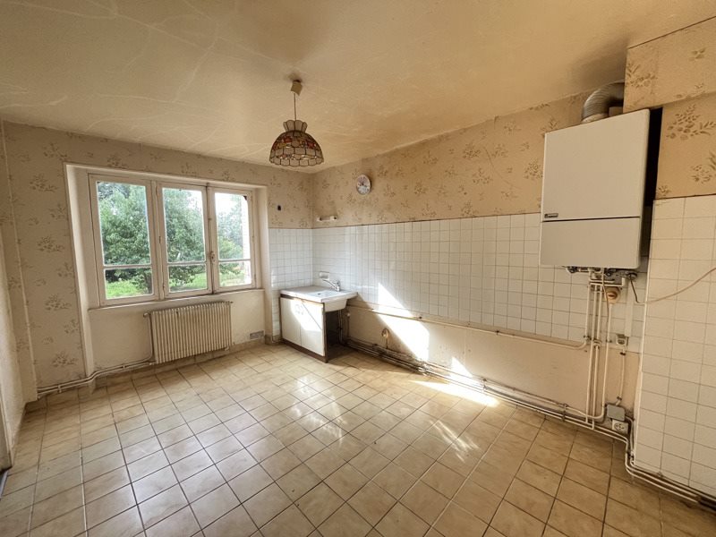 Vente Maison Les Salles-Lavauguyon - 8 pièces -158 m² - (87440)