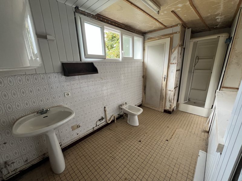 Vente Maison Les Salles-Lavauguyon - 8 pièces -158 m² - (87440)