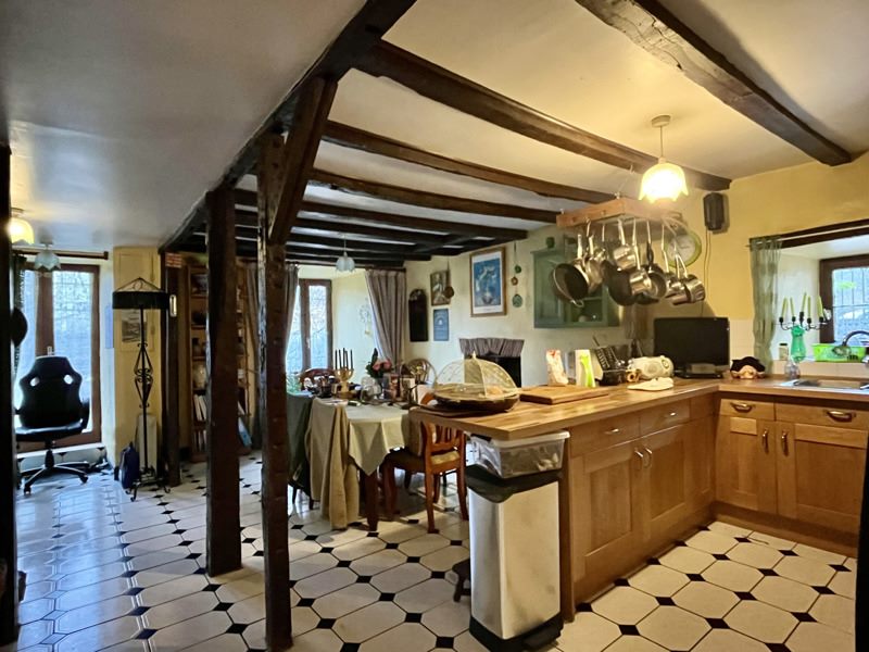 Vente Maison ROCHECHOUART - 7 pièces -225 m² - (87600)