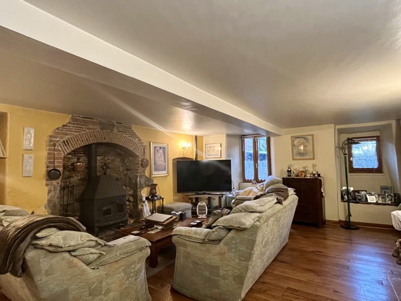 Vente Maison ROCHECHOUART - 7 pièces -225 m² - (87600)