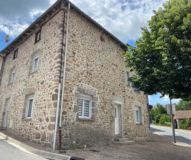 Vente Maison CHABANAIS - 4 pièces -130 m² - (16150)