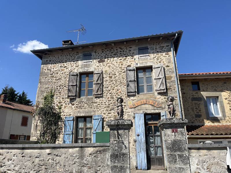 Vente Maison PRESSIGNAC - 15 pièces -146 m² - (16150)