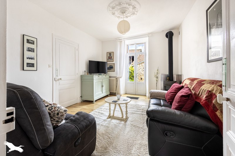 Vente Maison ROCHECHOUART - 6 pièces -184 m² - (87600)