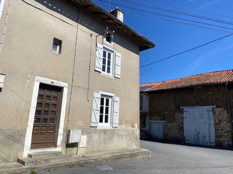 Vente Maison ROCHECHOUART - 3 pièces -80 m² - (87600)