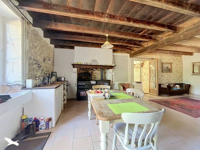 Vente Maison Pressignac - 5 pièces -173 m² - (16150)