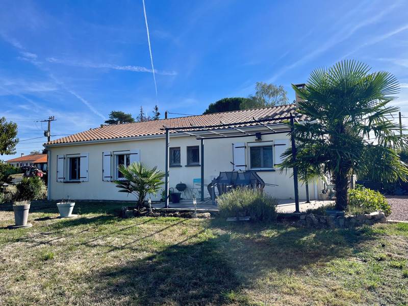 Maison 5 pièces 95 m² · à Chabanais · 95 m² · 187 424 €