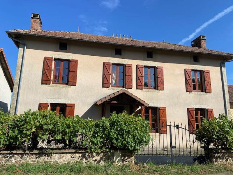 Vente Maison ROCHECHOUART - 4 pièces -138 m² - (87600)
