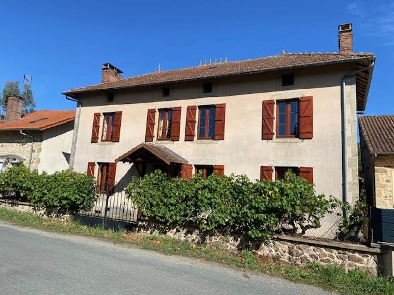 Vente Maison ROCHECHOUART - 4 pièces -138 m² - (87600)