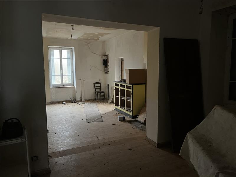 Vente Maison EYGURANDE - 7 pièces -164 m² - (19340)