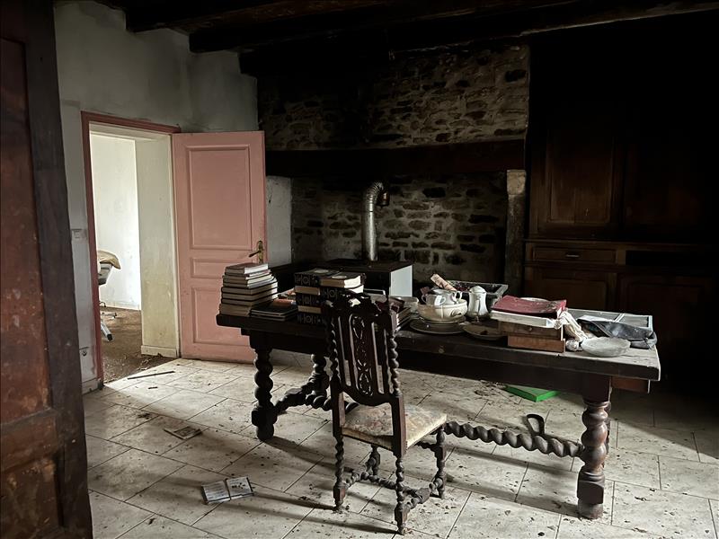Vente Maison EYGURANDE - 7 pièces -164 m² - (19340)
