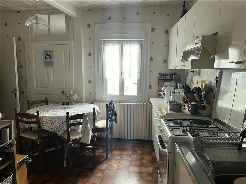 Vente Maison USSEL - 7 pièces -123 m² - (19200)