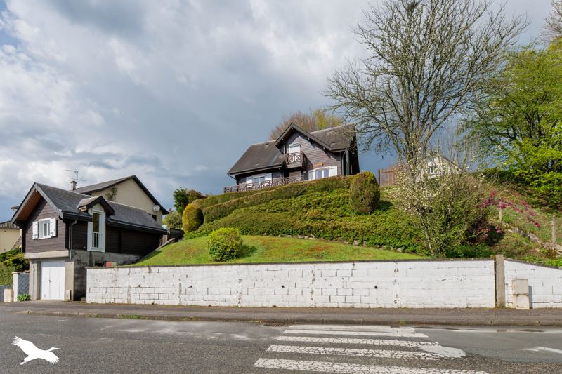 Vente Maison USSEL - 6 pièces -131 m² - (19200)