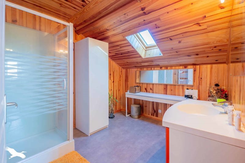 Vente Maison AIX - 6 pièces -213 m² - (19200)