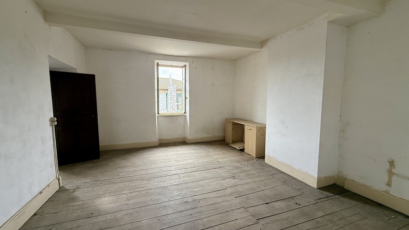 Vente Maison BEAUCHALOT - 7 pièces -216 m² - (31360)