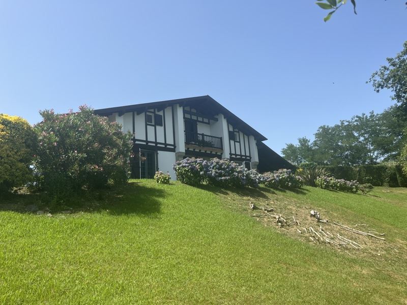 Vente Maison SOURAIDE - 6 pièces -182 m² - (64250)