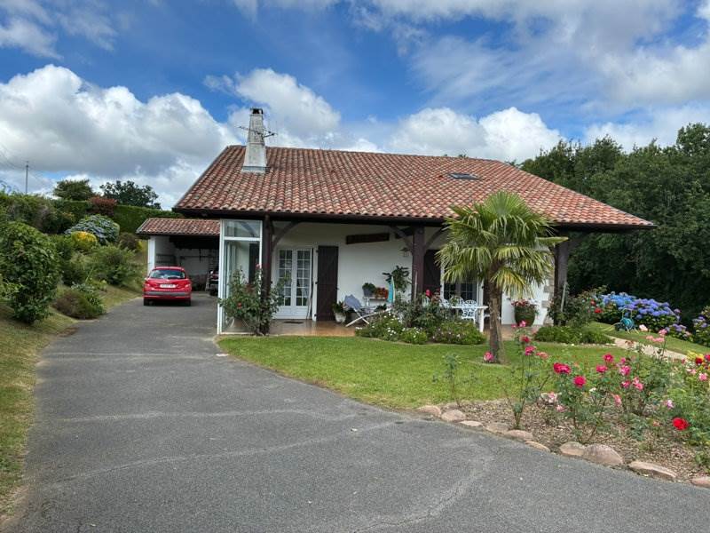 Vente Maison SOURAIDE - 6 pièces -182 m² - (64250)