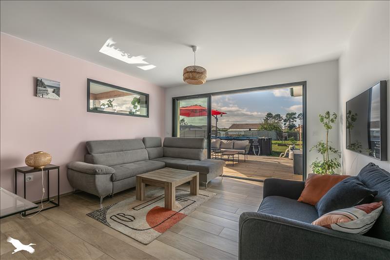 Vente Maison AUDENGE - 6 pièces -127 m² - (33980)