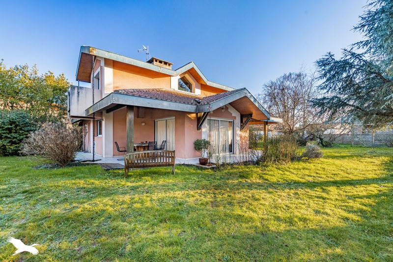 Vente Maison AUDENGE - 7 pièces -182 m² - (33980)