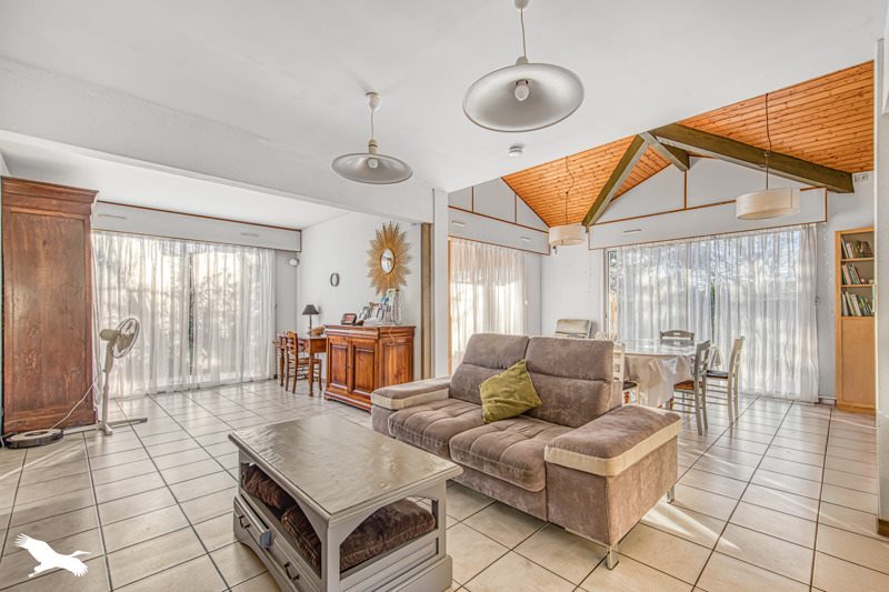 Vente Maison AUDENGE - 7 pièces -182 m² - (33980)