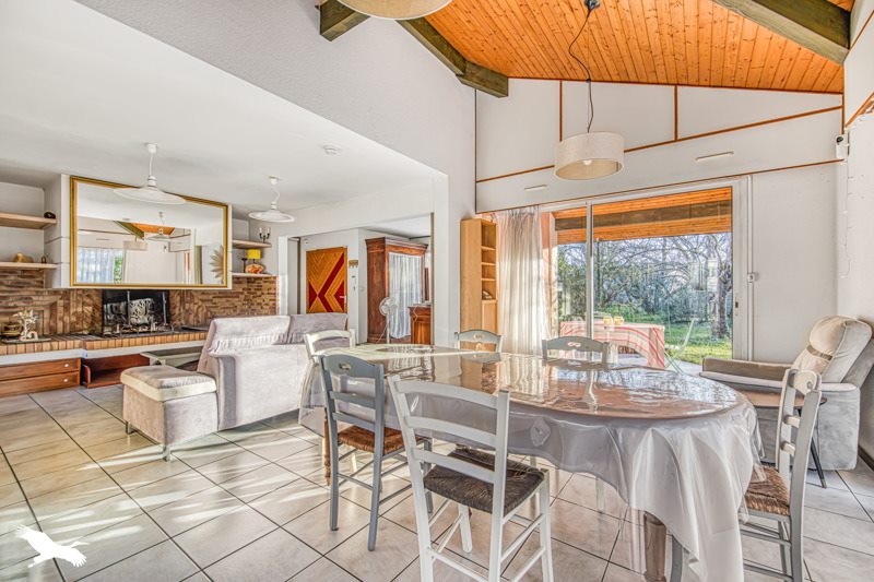 Vente Maison AUDENGE - 7 pièces -182 m² - (33980)