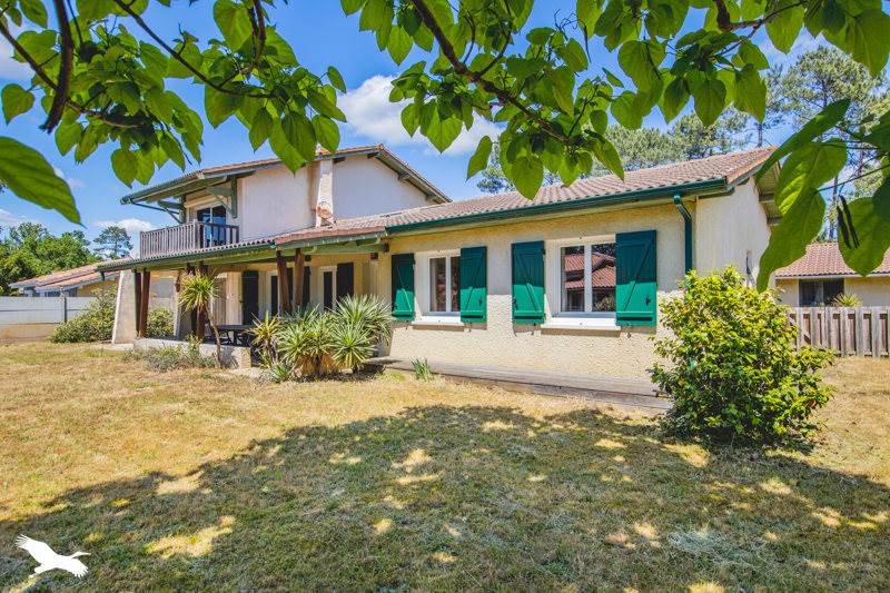 Vente Maison LANTON - 7 pièces -178 m² - (33138)