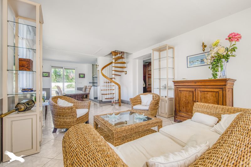 Vente Maison LANTON - 7 pièces -178 m² - (33138)