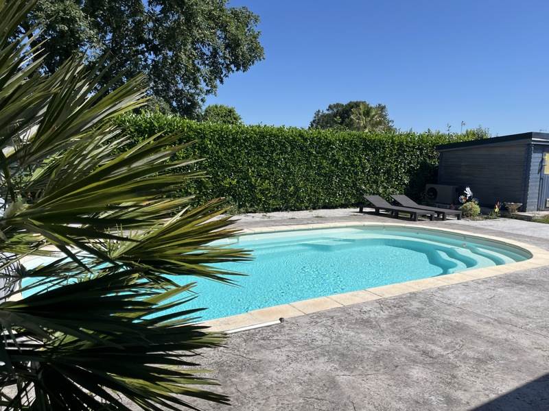Vente Maison AUDENGE - 7 pièces -190 m² - (33980)