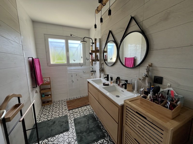 Vente Maison AUDENGE - 7 pièces -190 m² - (33980)