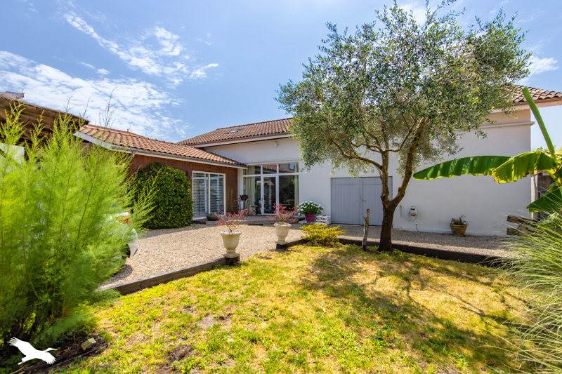 Vente Maison AUDENGE - 6 pièces -128 m² - (33980)
