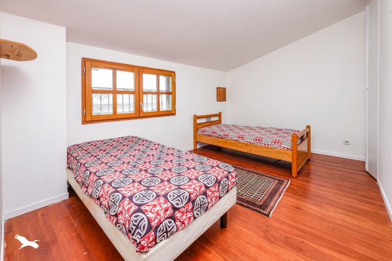 Vente Maison CASTELNAU DE MONTMIRAL - 8 pièces -223 m² - (81140)