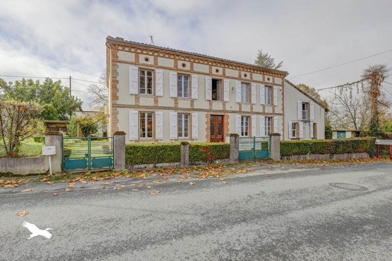 Vente Maison SALVAGNAC - 9 pièces -352 m² - (81630)