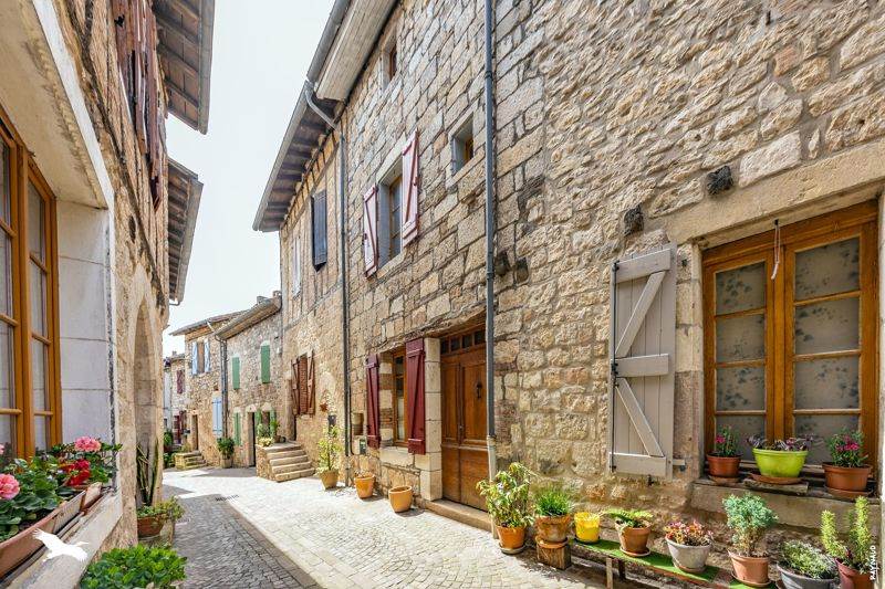 Vente Maison CASTELNAU DE MONTMIRAL - 5 pièces -130 m² - (81140)